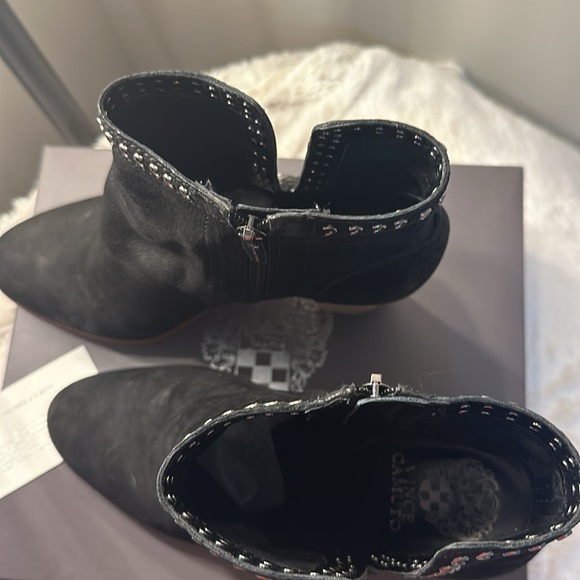 Vince Camuto Bootie - Picture 7 of 9